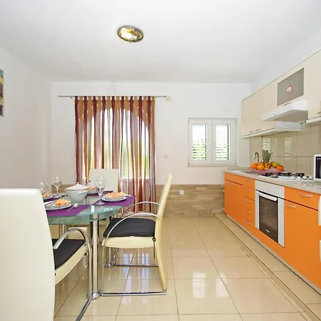 Family Friendly House With A Swimming Pool Zavojane, Zagora - 23737 Casa de Férias Vrgorac